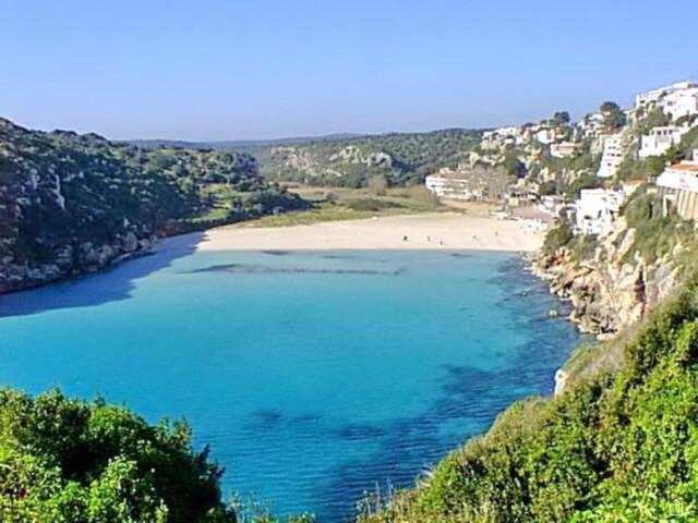 Апартаменты Siestamar Cala En Porter  Экстерьер фото